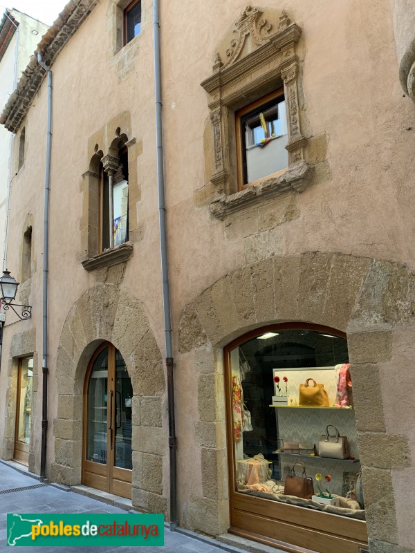 La Bisbal d'Empordà - Casa Caramany