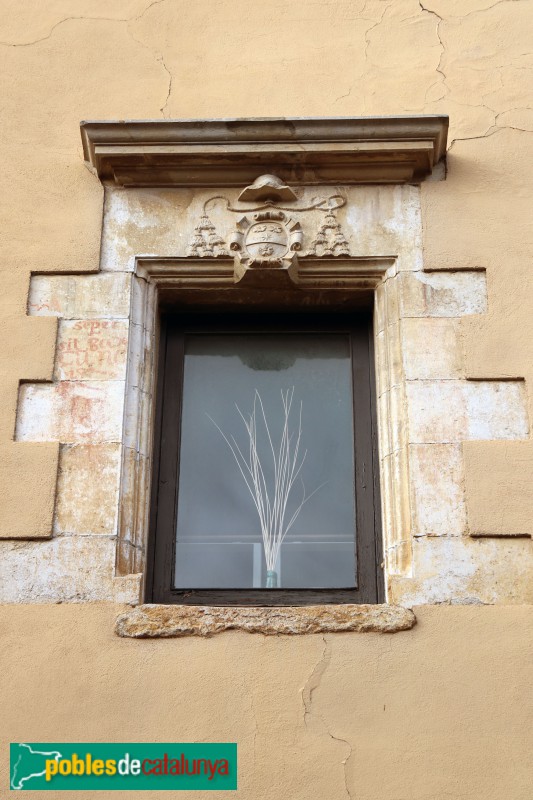 La Bisbal d'Empordà - Castell. Finestra lateral (Foto: Albert Esteves, 2019) La Bisbal d'Empordà - Castell. Finestra lateral