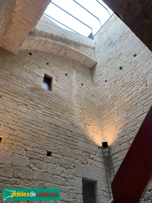 La Bisbal d'Empordà - Castell. Pati interior (Foto: Albert Esteves, 2019) La Bisbal d'Empordà - Castell. Pati interior