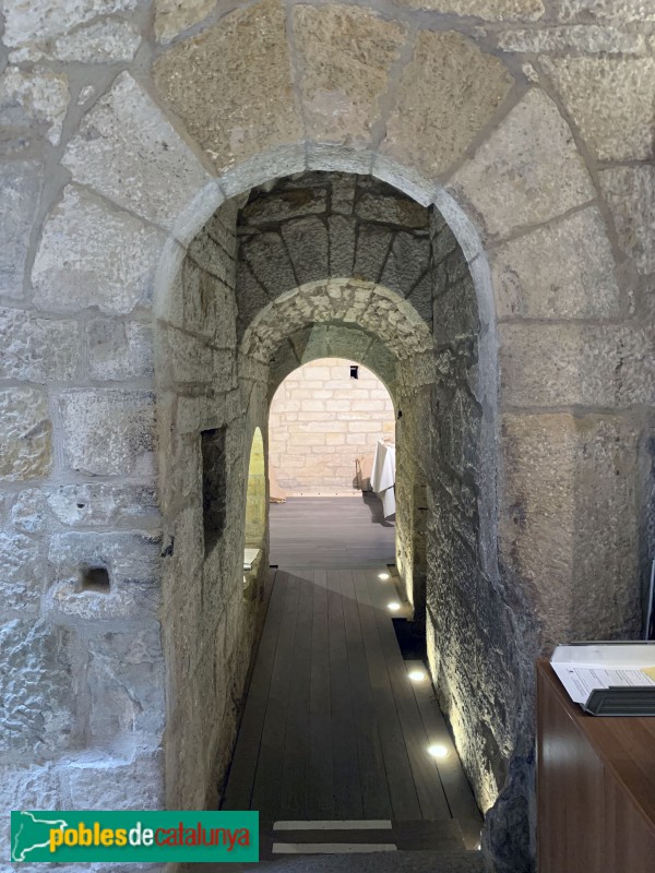 La Bisbal d'Empordà - Castell. Passadís (Foto: Albert Esteves, 2019) La Bisbal d'Empordà - Castell. Passadís