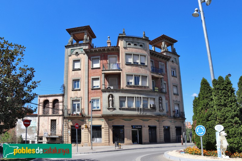 Martorell - Edifici de la Caixa (Foto: Albert Esteves, 2019) Martorell - Edifici de la Caixa