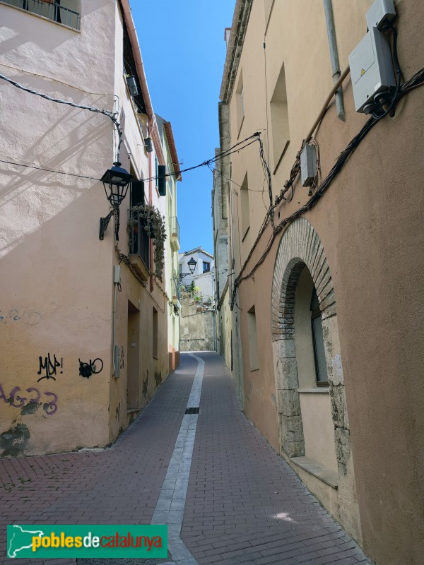 Olesa de Montserrat - Carrer de Dalt (Foto: Albert Esteves, 2019) Olesa de Montserrat - Carrer de Dalt