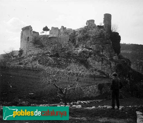 Querol - Castell (Foto: Rossend Flaquer -Arxiu Fotogràfic Centre Excursionista de Catalunya, 1928) Querol - Castell