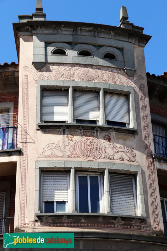 Martorell - Esgrafiats (Ferran Serra, 1950) (Foto: Albert Esteves, 2019) Martorell - Esgrafiats (Ferran Serra, 1950)