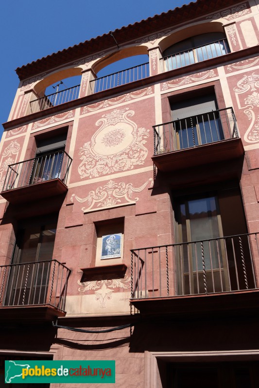 Martorell - Esgrafiats (Jaume Amat,1996) (Foto: Albert Esteves, 2019) Martorell - Esgrafiats (Jaume Amat,1996)