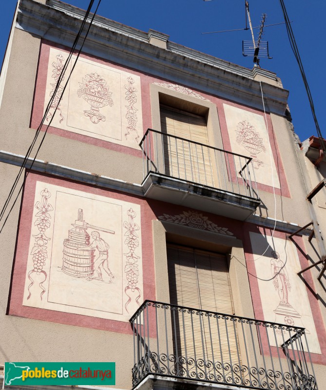 Martorell - Esgrafiats (Jaume Amat,1998) (Foto: Albert Esteves, 2019) Martorell - Esgrafiats (Jaume Amat,1998)