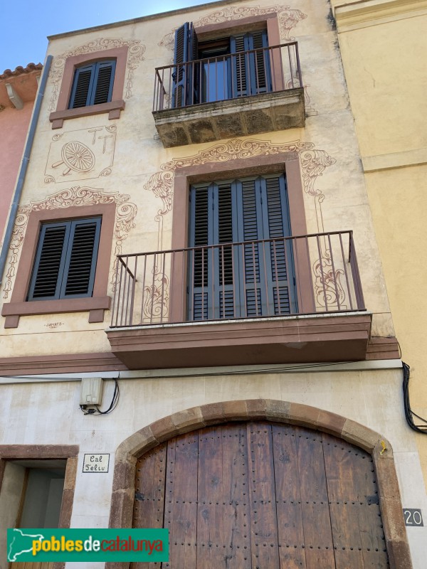 Martorell - Esgrafiats (Jaume Amat,2003) (Foto: Albert Esteves, 2019) Martorell - Esgrafiats (Jaume Amat,2003)