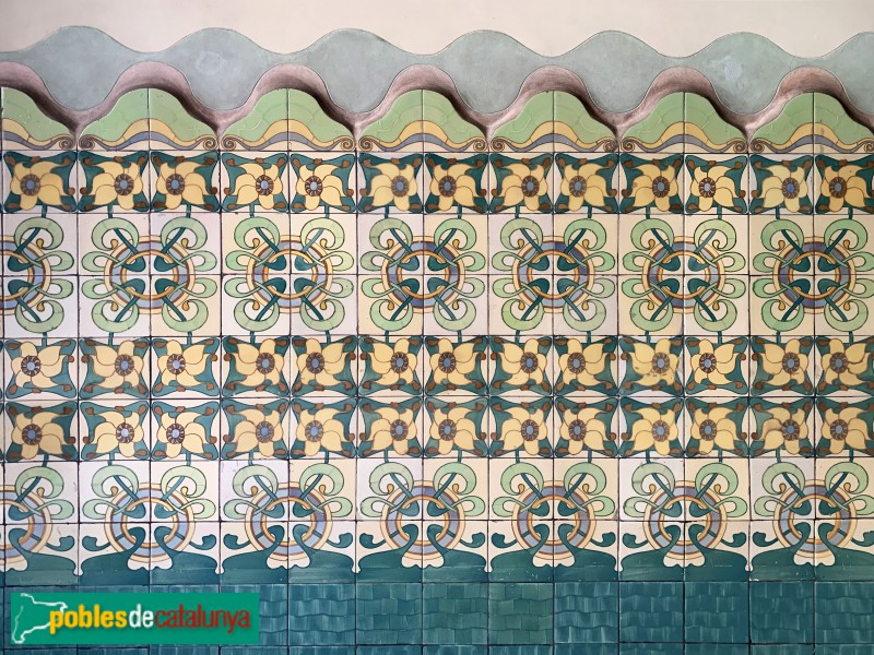 Barcelona - Gran de Gracia, 77 (Foto: Albert Esteves, 2019) Barcelona - Gran de Gracia, 77