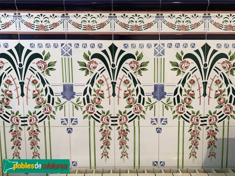 Sitges - Casa Conrad Subirà, arrambador interior (Foto: Albert Esteves, 2019) Sitges - Casa Conrad Subirà, arrambador interior