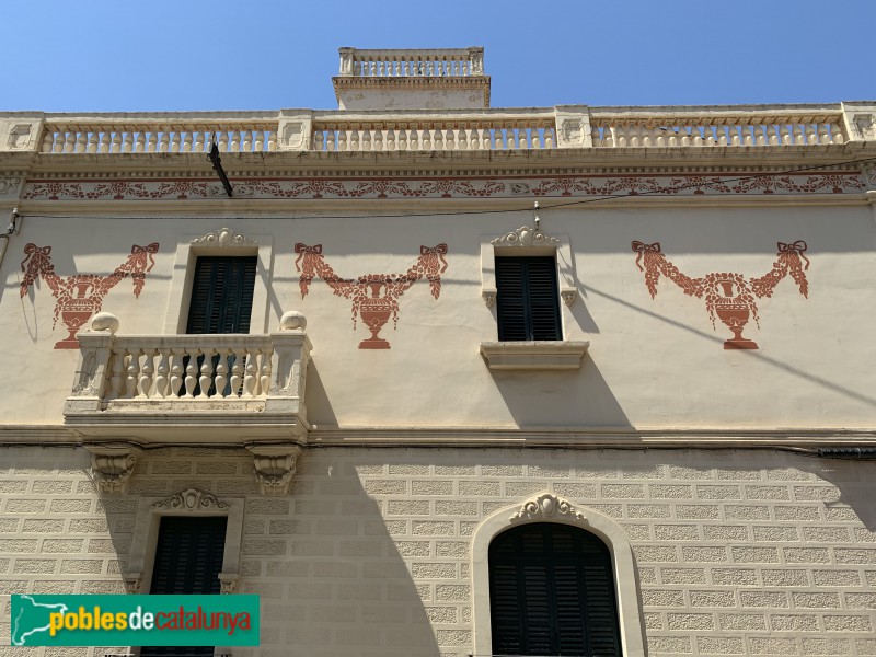 Molins de Rei - Carrer Torres i Bages, 12-14 (Foto: Albert Esteves, 2019) Molins de Rei - Carrer Torres i Bages, 12-14