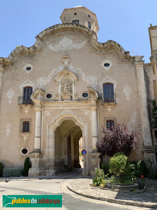 Monestir de Santes Creus - Portal de l'Assumpta, façana plaça Santa Llúcia (Foto: Albert Esteves, 2019) Monestir de Santes Creus - Portal de l'Assumpta, façana plaça Santa Llúcia