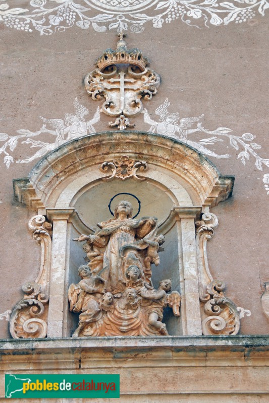 Monestir de Santes Creus - Portal de l'Assumpta, façana plaça Santa Llúcia (Foto: Albert Esteves, 2019) Monestir de Santes Creus - Portal de l'Assumpta, façana plaça Santa Llúcia