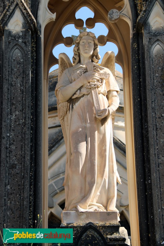 Vilanova i la Geltrú - Sepulcre Joan Serra i Totesaus (Foto: Albert Esteves, 2019) Vilanova i la Geltrú - Sepulcre Joan Serra i Totesaus
