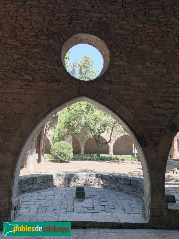 Monestir de Santes Creus - Claustre posterior (Foto: Albert Esteves, 2019) Monestir de Santes Creus - Claustre posterior