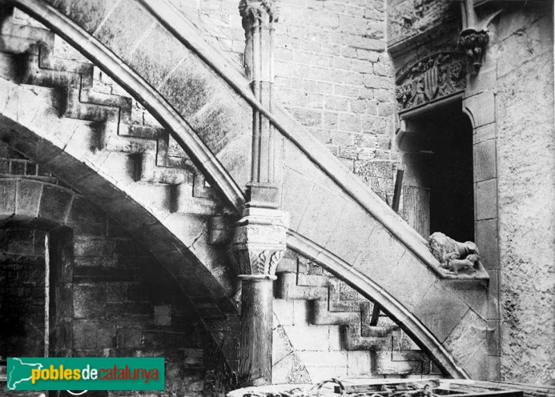 Monestir de Santes Creus - Palau Reial (Foto: <i>Anònim -Arxiu Centre Excursionista de Catalunya-</i>, inicis segle XX) Monestir de Santes Creus - Palau Reial