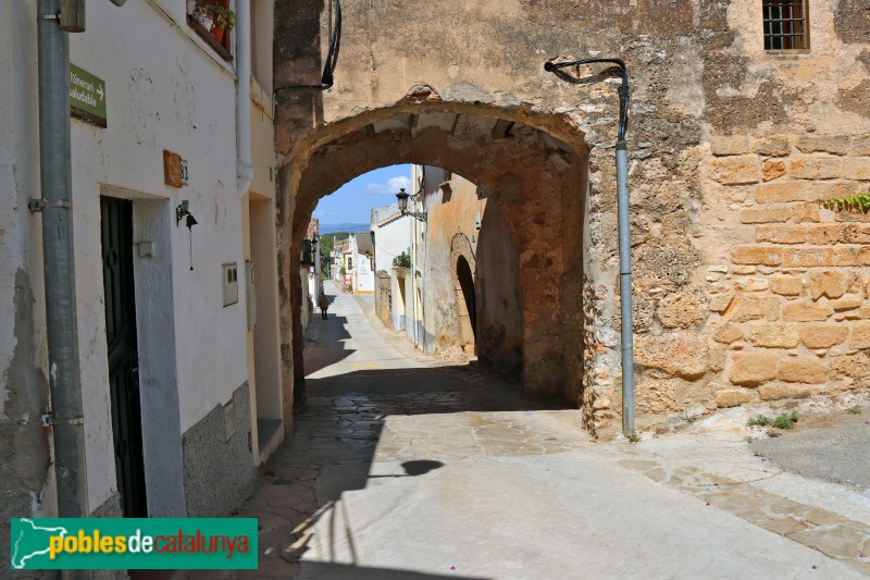 Montferri - Portal de la muralla (Foto: Albert Esteves, 2019) Montferri - Portal de la muralla