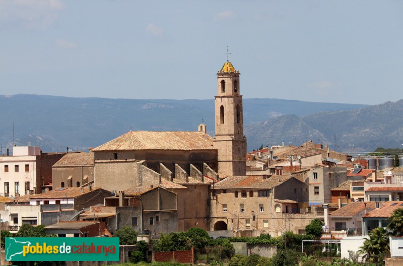 Bràfim - Església i portal de la vila (Foto: Albert Esteves, 2019) Bràfim - Església i portal de la vila