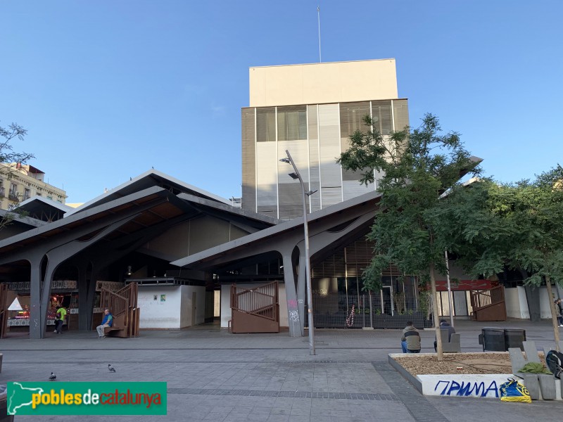 Barcelona - Mercat de la Boqueria, plaça de la Gardunya (Foto: Albert Esteves, 2019) Barcelona - Mercat de la Boqueria, plaça de la Gardunya