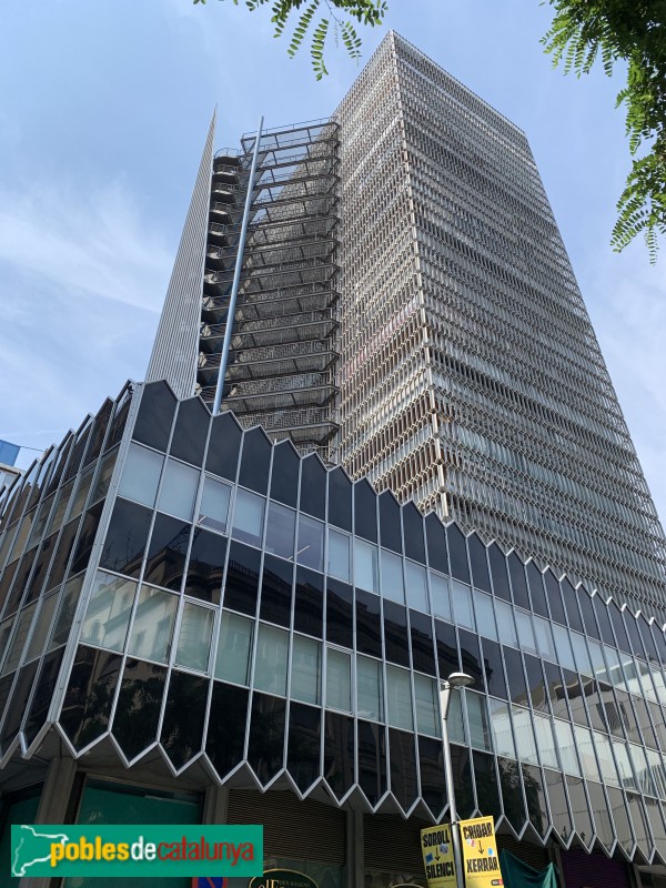 Barcelona - Edifici Autopistes (Foto: Albert Esteves, 2019) Barcelona - Edifici Autopistes