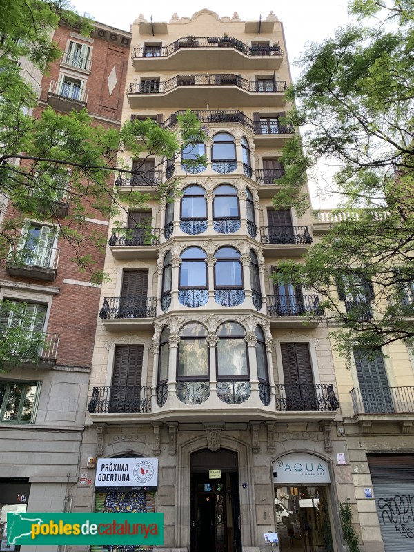 Barcelona - Gran de Gràcia, 7 (Foto: Albert Esteves, 2019) Barcelona - Gran de Gràcia, 7