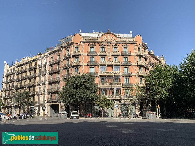 Barcelona - Aragó, 214-216 (Foto: Albert Esteves, 2019) Barcelona - Aragó, 214-216