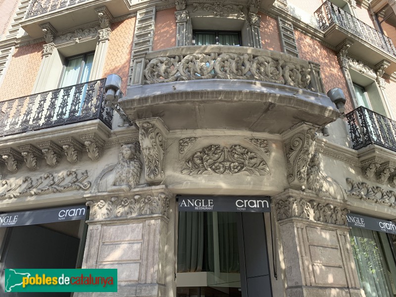 Barcelona - Aragó, 214-216 (Foto: Albert Esteves, 2019) Barcelona - Aragó, 214-216