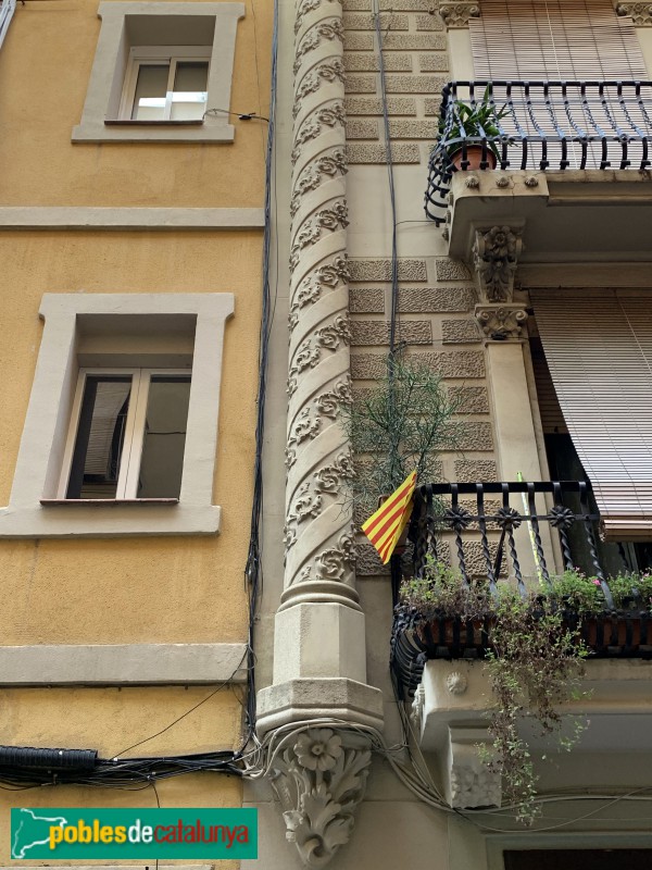 Barcelona - Francisco Giner, 32 (Foto: Albert Esteves, 2019) Barcelona - Francisco Giner, 32