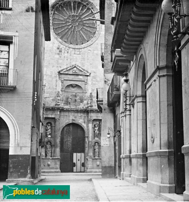 Valls - Església de Sant Joan Baptista (Foto: <i>Josep Salvany -Fons Salvany, Biblioteca de Catalunya-</i>, 1911) Valls - Església de Sant Joan Baptista