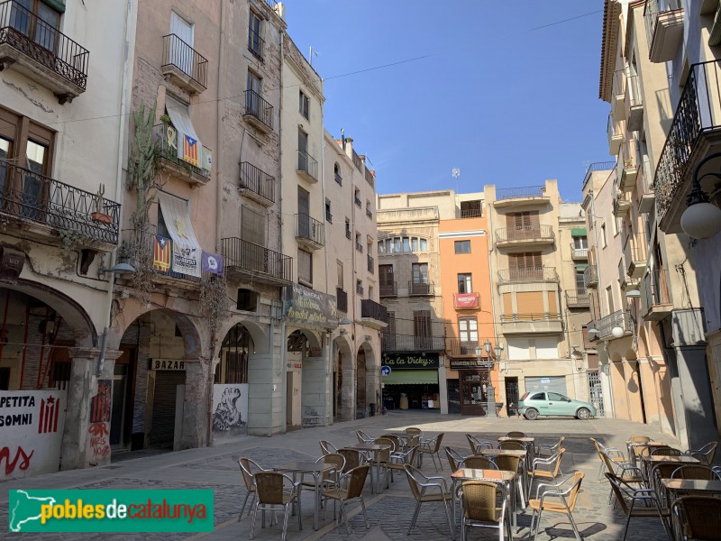 Valls - Plaça de l'Oli (Foto: Albert Esteves, 2019) Valls - Plaça de l'Oli