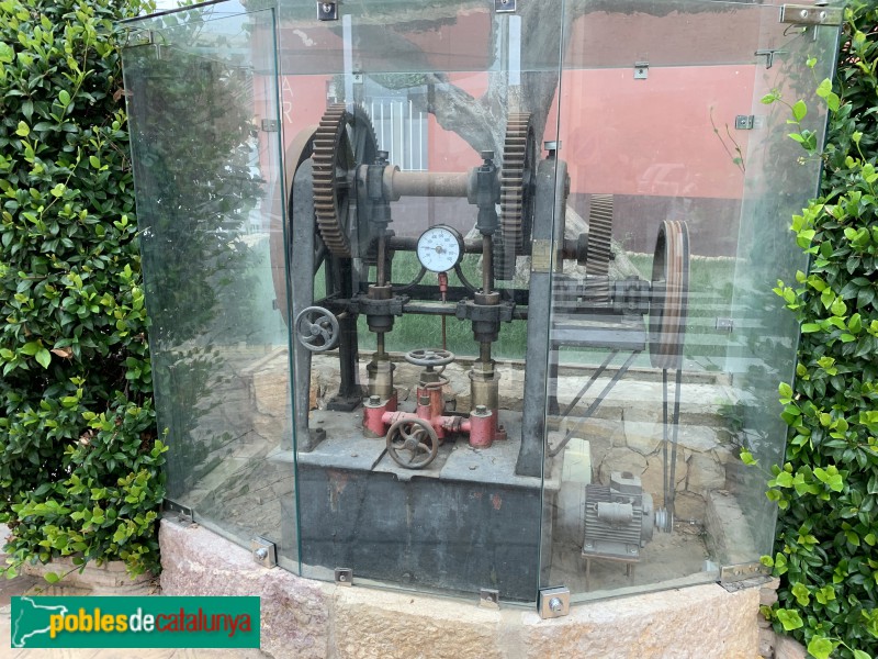 El Perelló - Monument a l'Oli (Foto: Albert Esteves, 2019) El Perelló - Monument a l'Oli