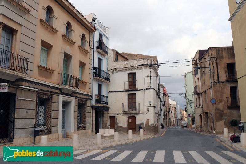 El Perelló - Carrer Major (Foto: Albert Esteves, 2019) El Perelló - Carrer Major
