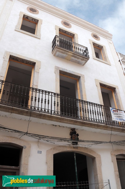 El Perelló - Carrer Major. Antic Ajuntament (Foto: Albert Esteves, 2019) El Perelló - Carrer Major. Antic Ajuntament