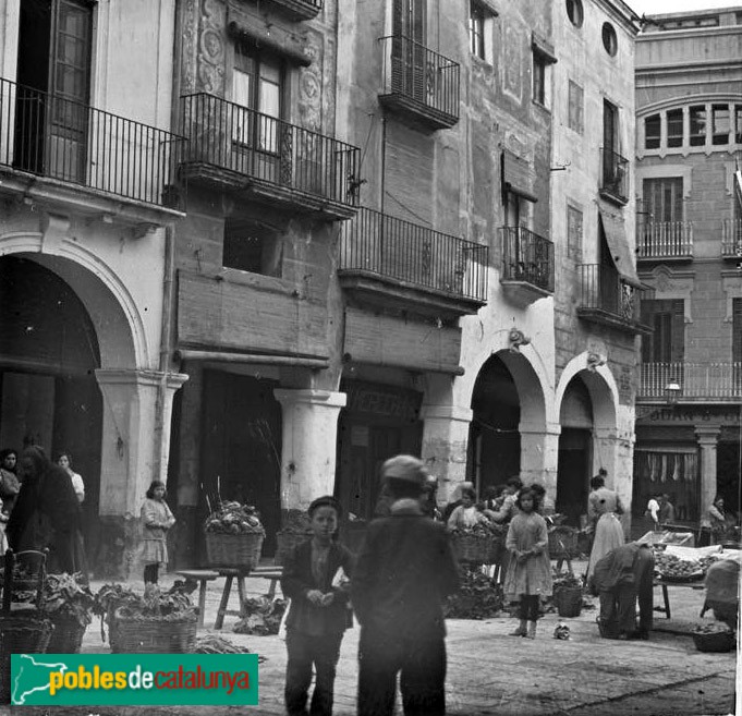 Valls - Plaça de l'Oli (Foto: Josep Salvany -Fons Salvany, Biblioteca de Catalunya-, 1911) Valls - Plaça de l'Oli