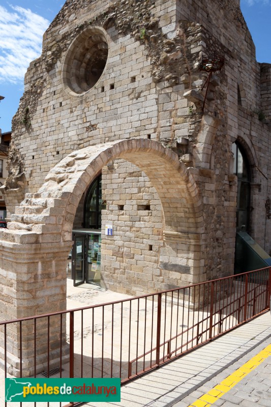 Puigcerdà - Campanar de Santa Maria (Foto: Albert Esteves, 2019) Puigcerdà - Campanar de Santa Maria