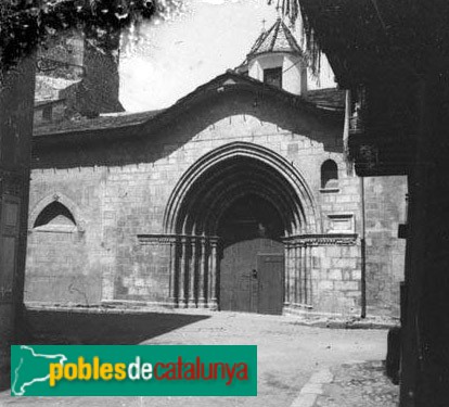 Puigcerdà - Església de Santa Maria (desapareguda) (Foto: Josep M. Royo -Arxiu Centre Excursionista de Catalunya-, 1918) Puigcerdà - Església de Santa Maria (desapareguda)