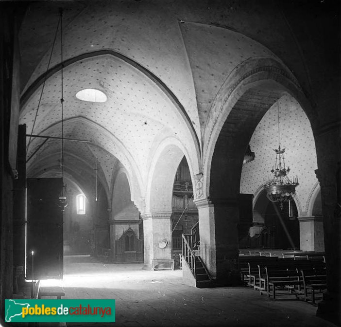 Puigcerdà - Església de Santa Maria (desapareguda) (Foto: Josep Salvany -Fons Salvany, Biblioteca de Catalunya-, 1923) Puigcerdà - Església de Santa Maria (desapareguda)
