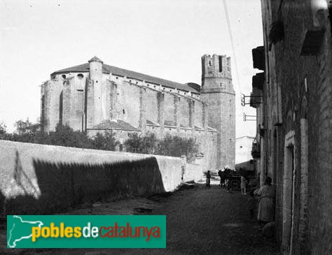 Alcover - Església de l'Assumpció (Foto: <i>Francesc Blasi -Arxiu Fotogràfic Centre Excursionista de Catalunya-</i>, 1924) Alcover - Església de l'Assumpció