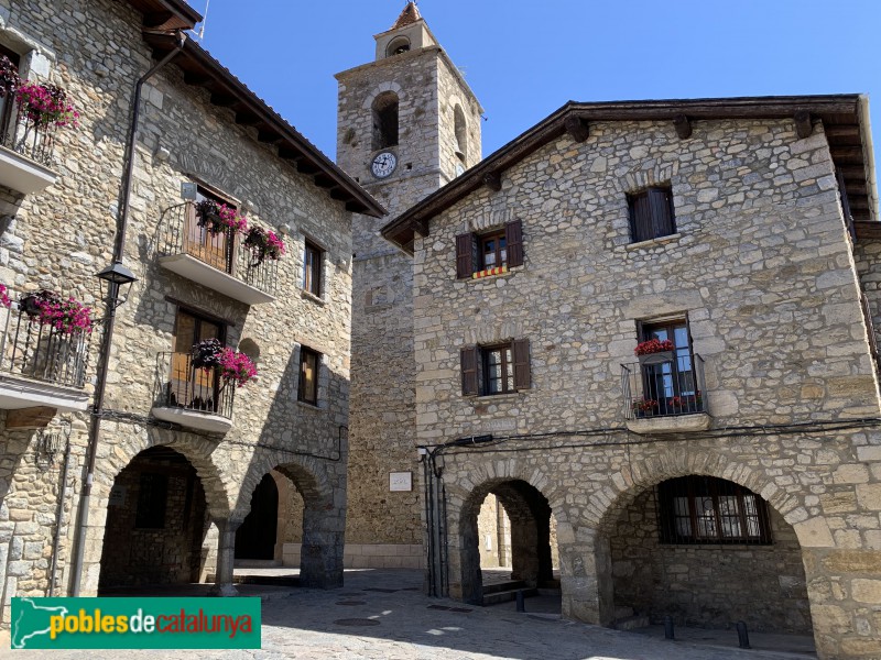 Bellver - Plaça Major (Foto: Albert Esteves, 2019) Bellver - Plaça Major