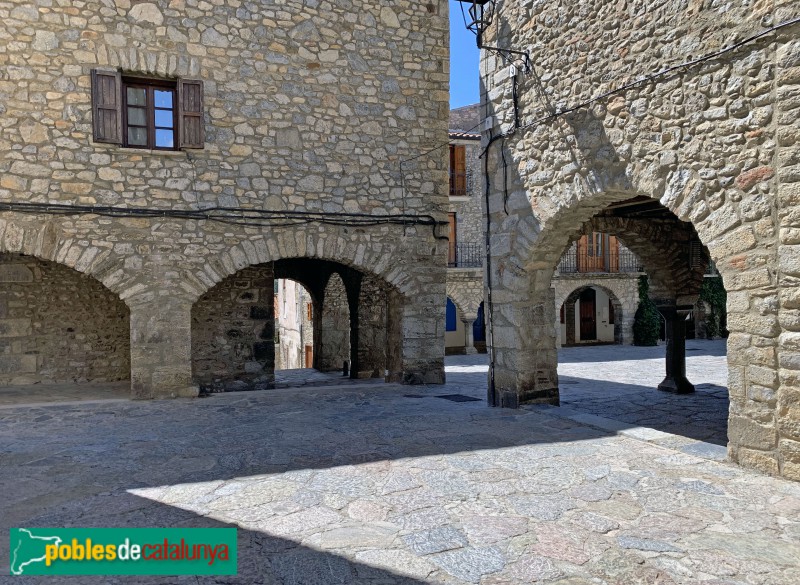 Bellver - Plaça Major (Foto: Albert Esteves, 2019) Bellver - Plaça Major