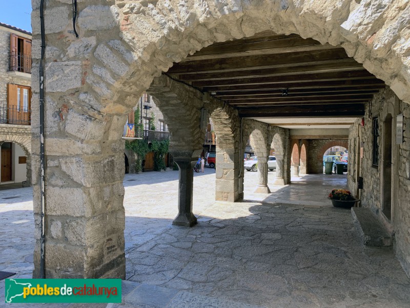 Bellver - Plaça Major (Foto: Albert Esteves, 2019) Bellver - Plaça Major