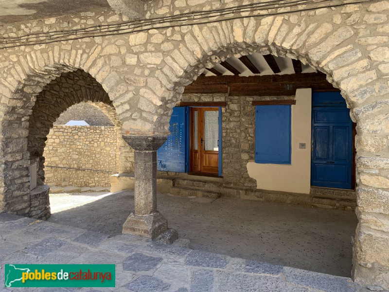 Bellver - Plaça Major (Foto: Albert Esteves, 2019) Bellver - Plaça Major