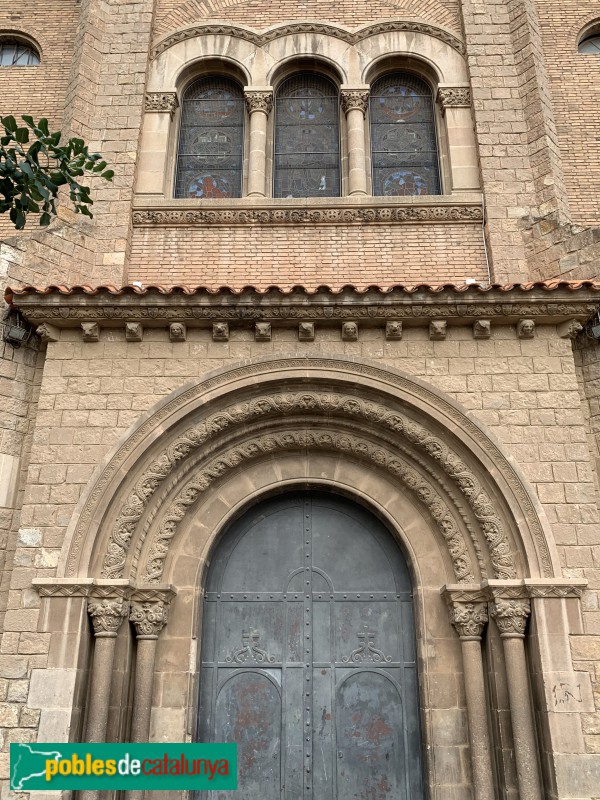 Barcelona - Església de Crist Rei (Foto: Albert Esteves, 2019) Barcelona - Església de Crist Rei