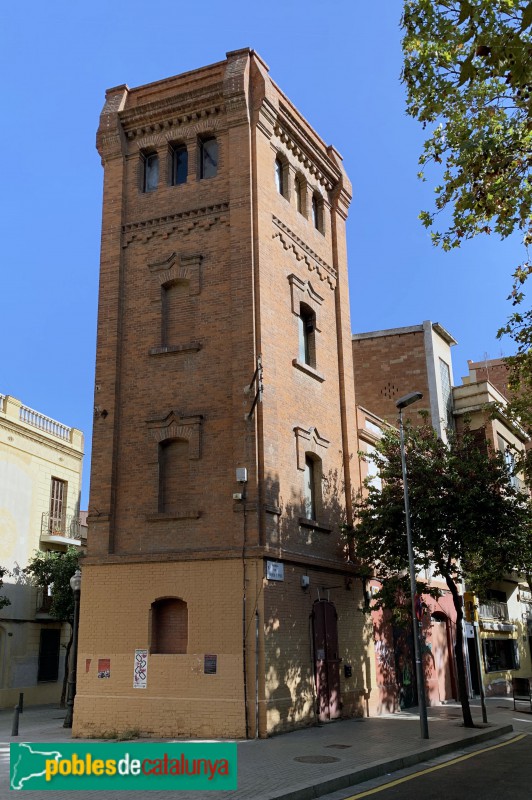 Barcelona - Pilar d'aigua de Fabra i Puig (Foto: Albert Esteves, 2019) Barcelona - Pilar d'aigua de Fabra i Puig
