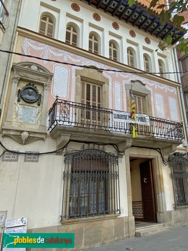 Arenys de Mar - Can Montal de la Dreta (Foto: Albert Esteves, 2019) Arenys de Mar - Can Montal de la Dreta