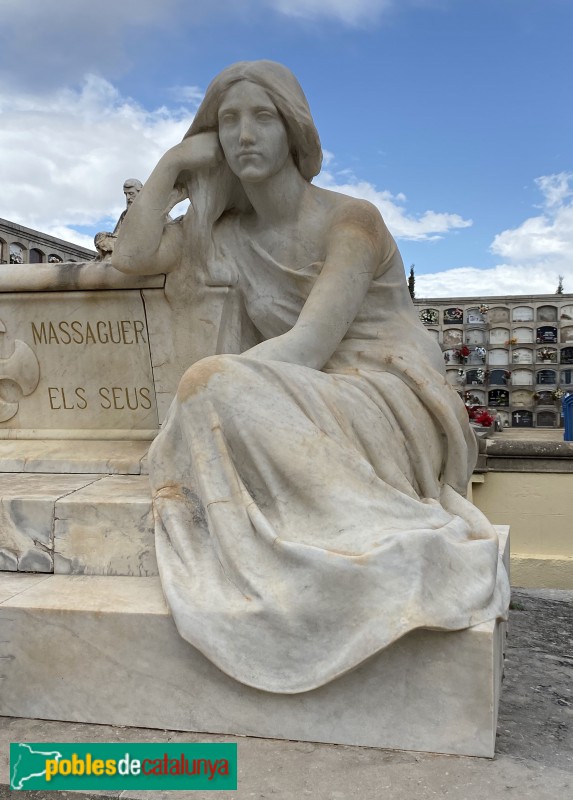 Arenys de Mar - Cementiri. Sepulcre Masseguer (Foto: Albert Esteves, 2019) Arenys de Mar - Cementiri. Sepulcre Masseguer