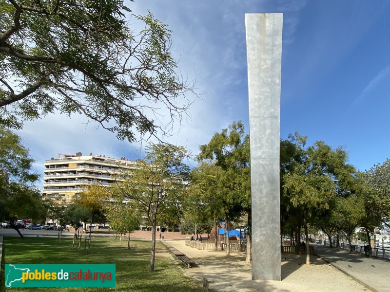 Barcelona - Escultura de la plaça Moragues (Foto: Albert Esteves, 2019) Barcelona - Escultura de la plaça Moragues