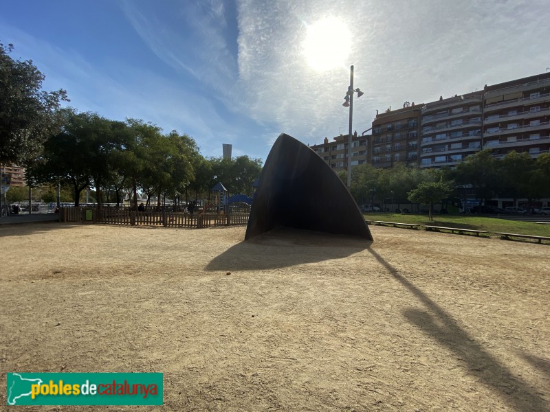 Barcelona - Escultura de la plaça Moragues (Foto: Albert Esteves, 2019) Barcelona - Escultura de la plaça Moragues