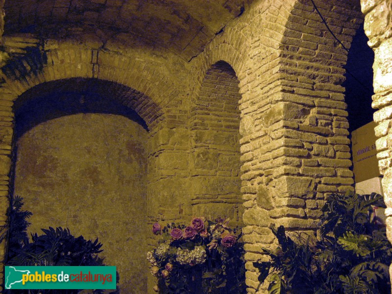 Barcelona - Arcs del carrer Banys Nous, 10 (Foto: Albert Esteves, 2007) Barcelona - Arcs del carrer Banys Nous, 10