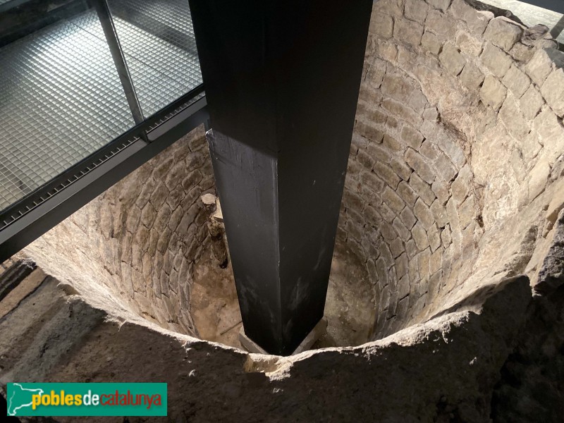 Barcelona - Domus romana i sitges del carrer de la Fruita (Foto: Albert Esteves, 2019) Barcelona - Domus romana i sitges del carrer de la Fruita