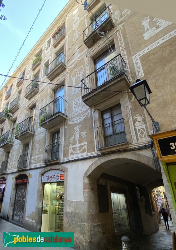 Barcelona - Casa de l'Arc de Santa Eulàlia (Foto: Albert Esteves, 2019) Barcelona - Casa de l'Arc de Santa Eulàlia